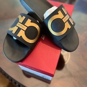Groove 2 Ferragamo Flip Flop Sandals